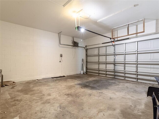 Building Photo - 2121 Continental St