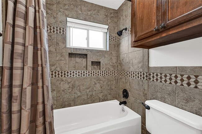 Building Photo - 501 S Travis