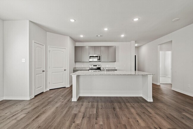 Building Photo - 16617 Olivewood Ln
