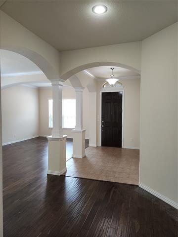 Building Photo - 3701 Bella Vista Dr