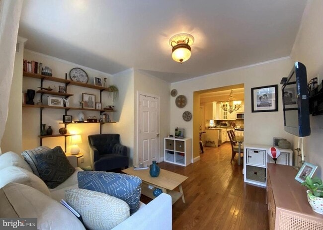 Building Photo - 130 Manton St