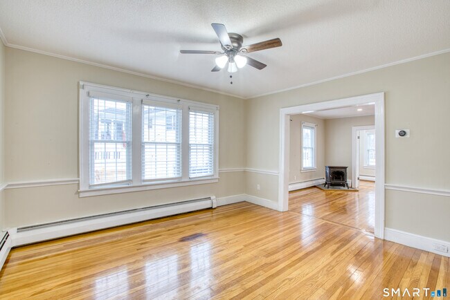 Building Photo - 117 John Ave