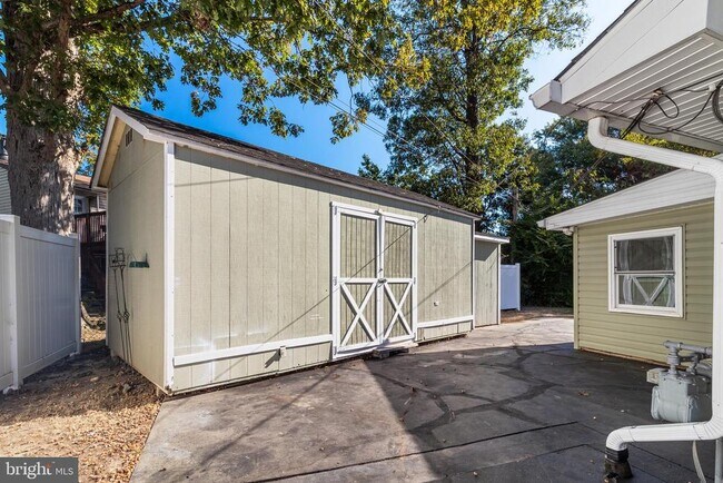 Building Photo - 314 Rivermont Dr