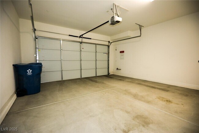 Building Photo - 10369 Pescado Ln