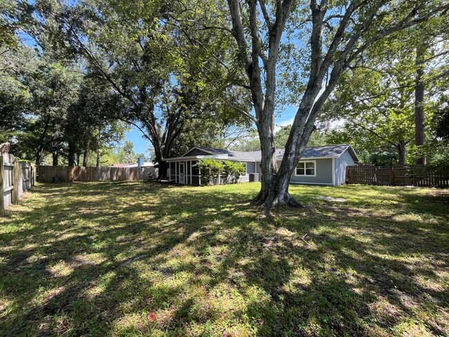 Building Photo - 6502 NW 27th St
