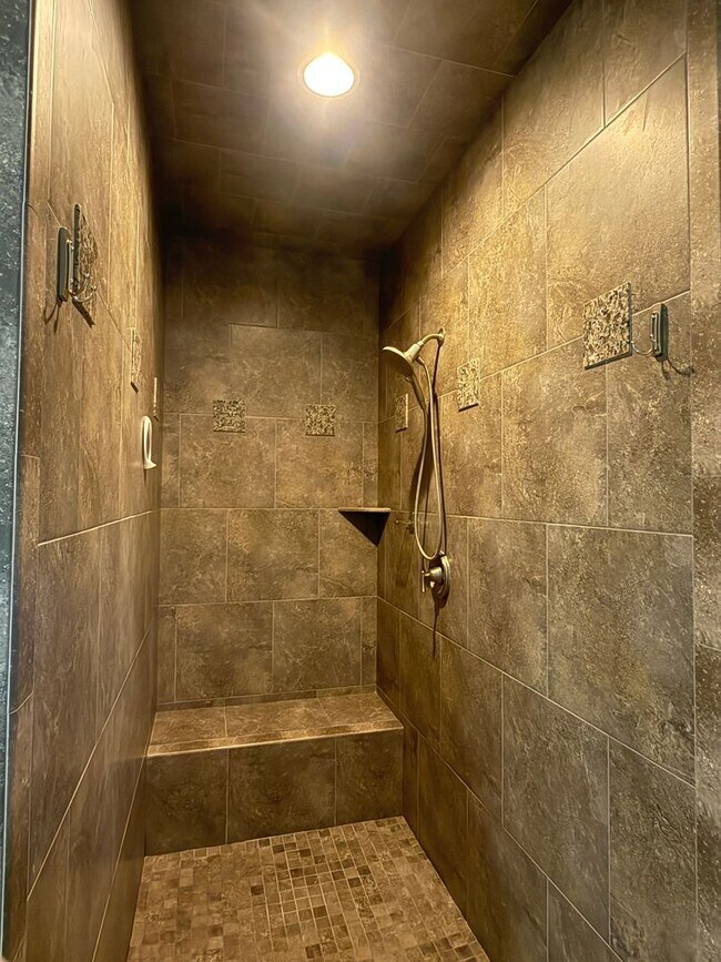 Building Photo - 1317 Cedar Creek Cir