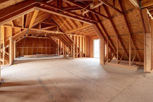 Building Photo - 2942 S Haven Dr