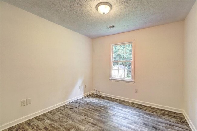 Building Photo - 9166 Tara Dr SW