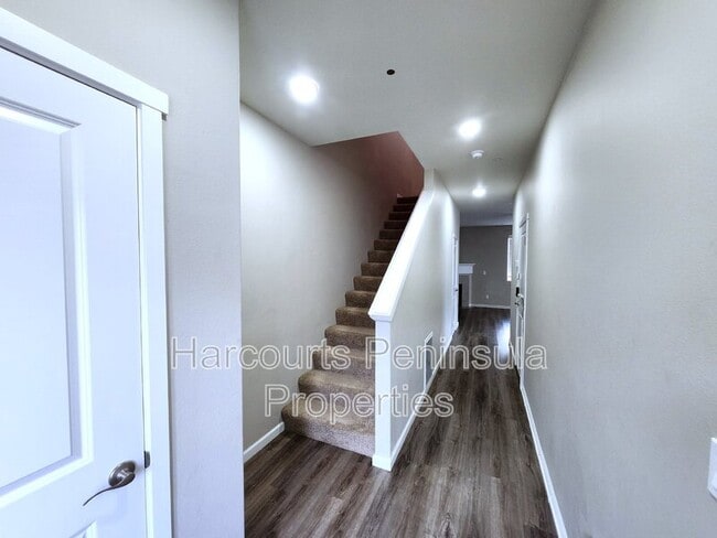 Building Photo - 4785 Driftwood St