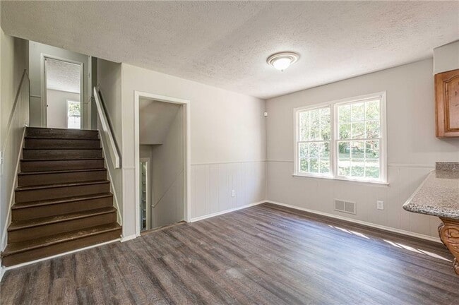 Building Photo - 1798 Dogwood Ct SW