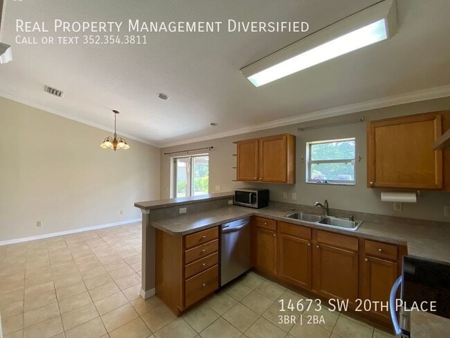 Building Photo - 14673 SW 20th Pl