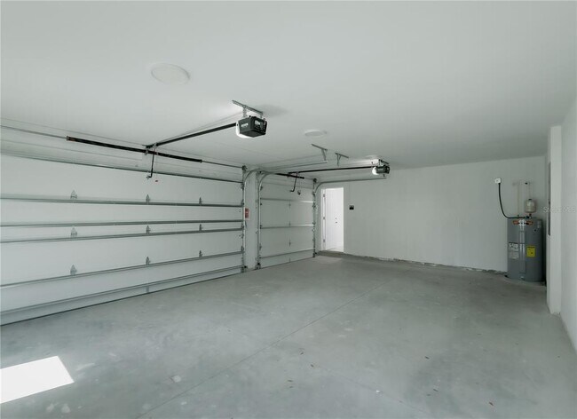 Building Photo - 310 Hibiscus St