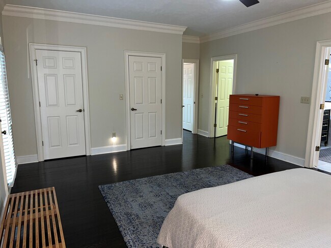 Building Photo - 126 Dewberry Ln
