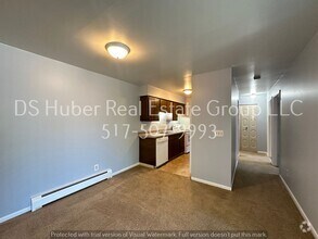 Building Photo - 1016 E. Greenlawn-8