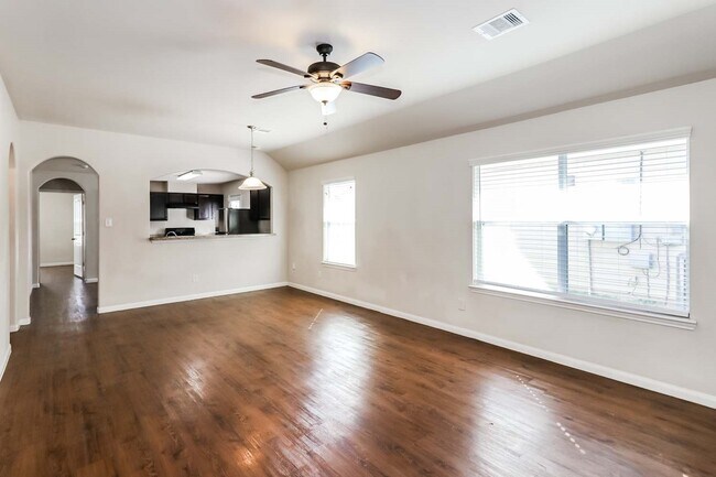 Building Photo - 18707 N Lyford Dr