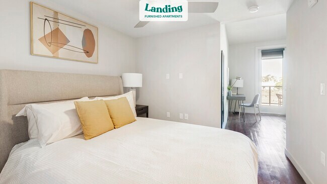 Building Photo - 2211 E Orangewood Ave