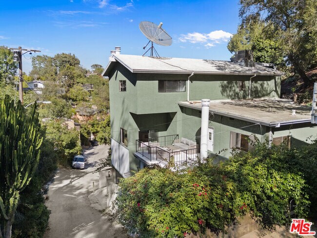 Building Photo - 8506 Oak Ct