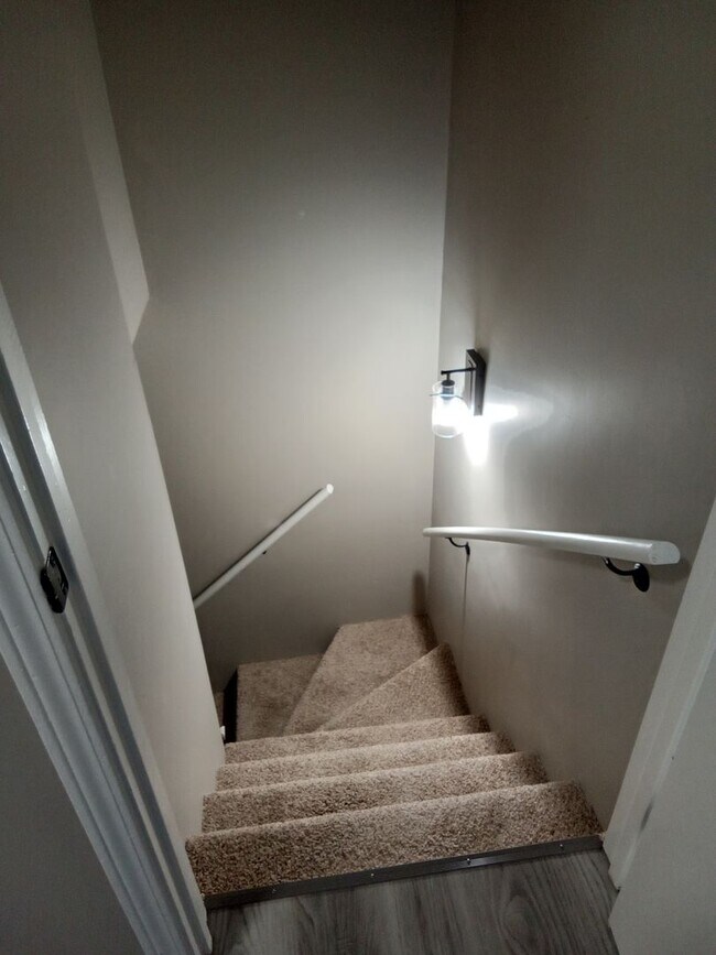 Building Photo - Coming soon! Newly Renovated SF in Liberty