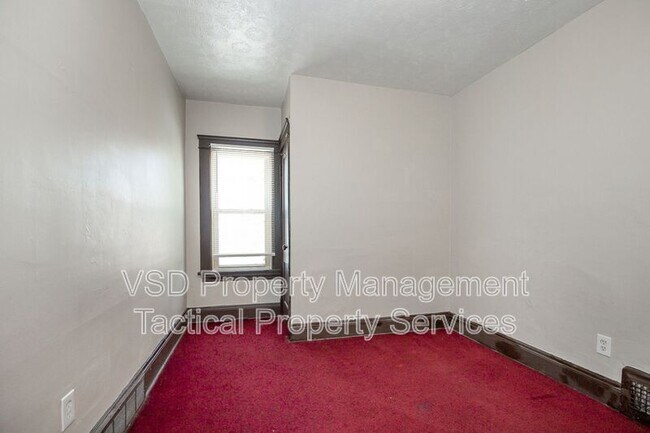 Building Photo - 12819 Edmonton Ave
