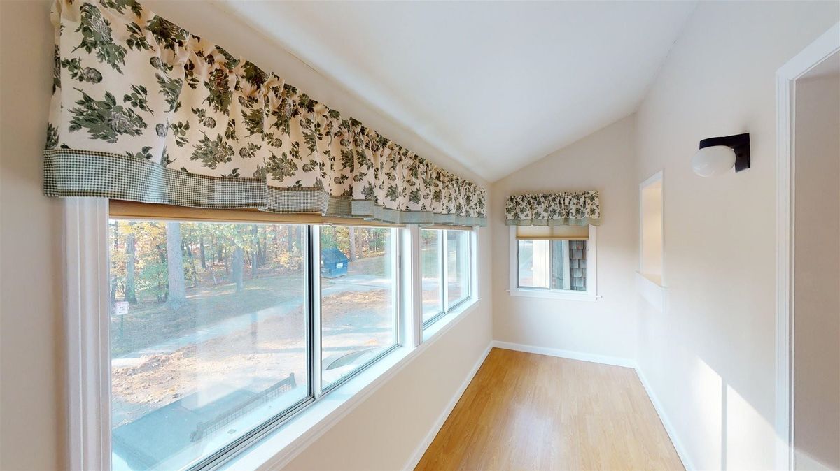 Building Photo - 32 Sentry Way