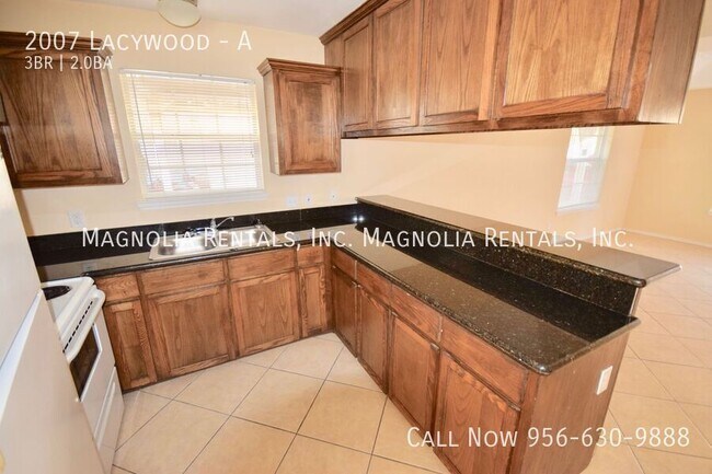 Building Photo - 2007 Lacywood