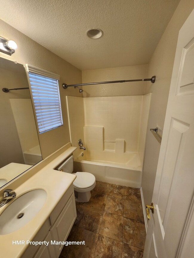 Building Photo - Gorgeous single family home in Chino