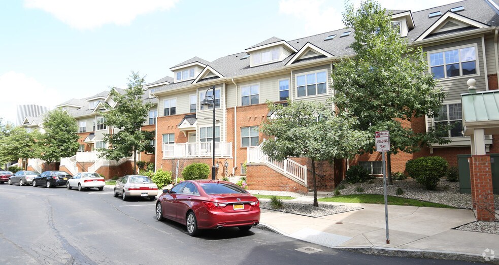 Corn Hill Landing Apartments 260288 Exchange Blvd Rochester NY 14608