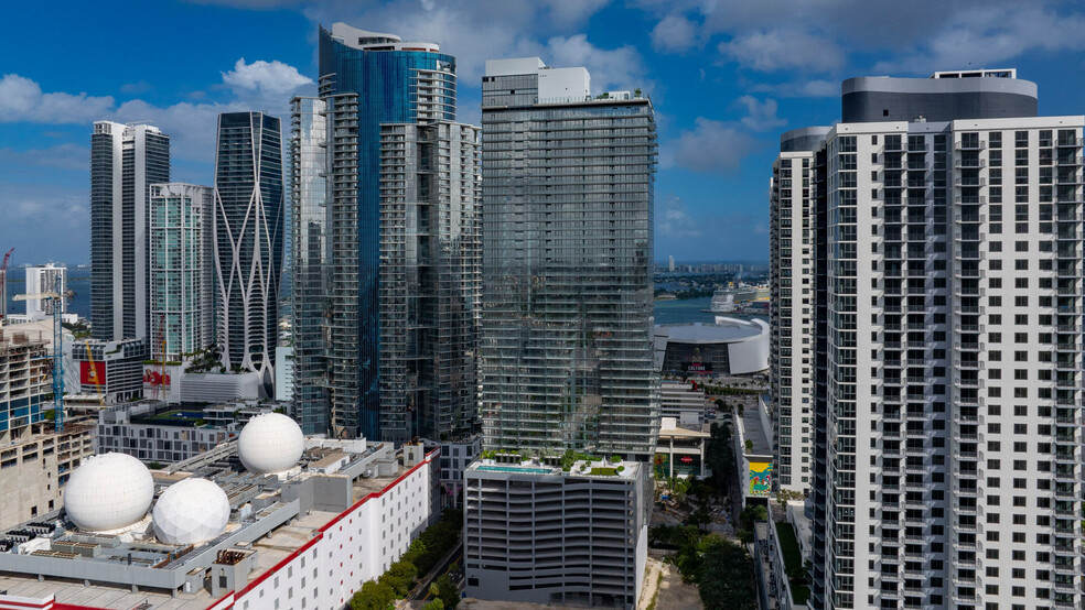 Primary Photo - Miami World Tower