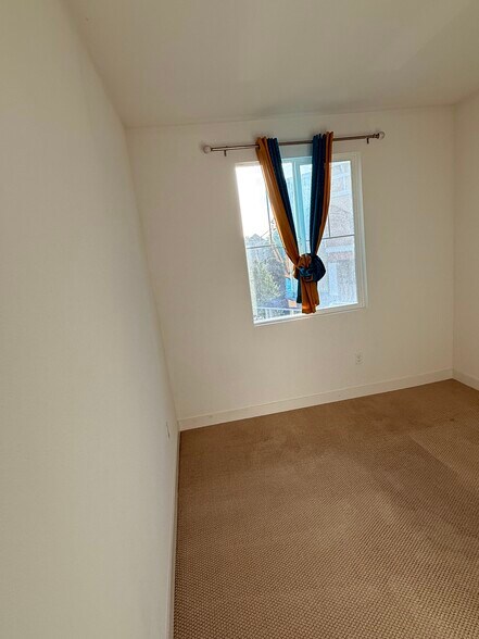 Building Photo - 30722 Sugarmill Ln
