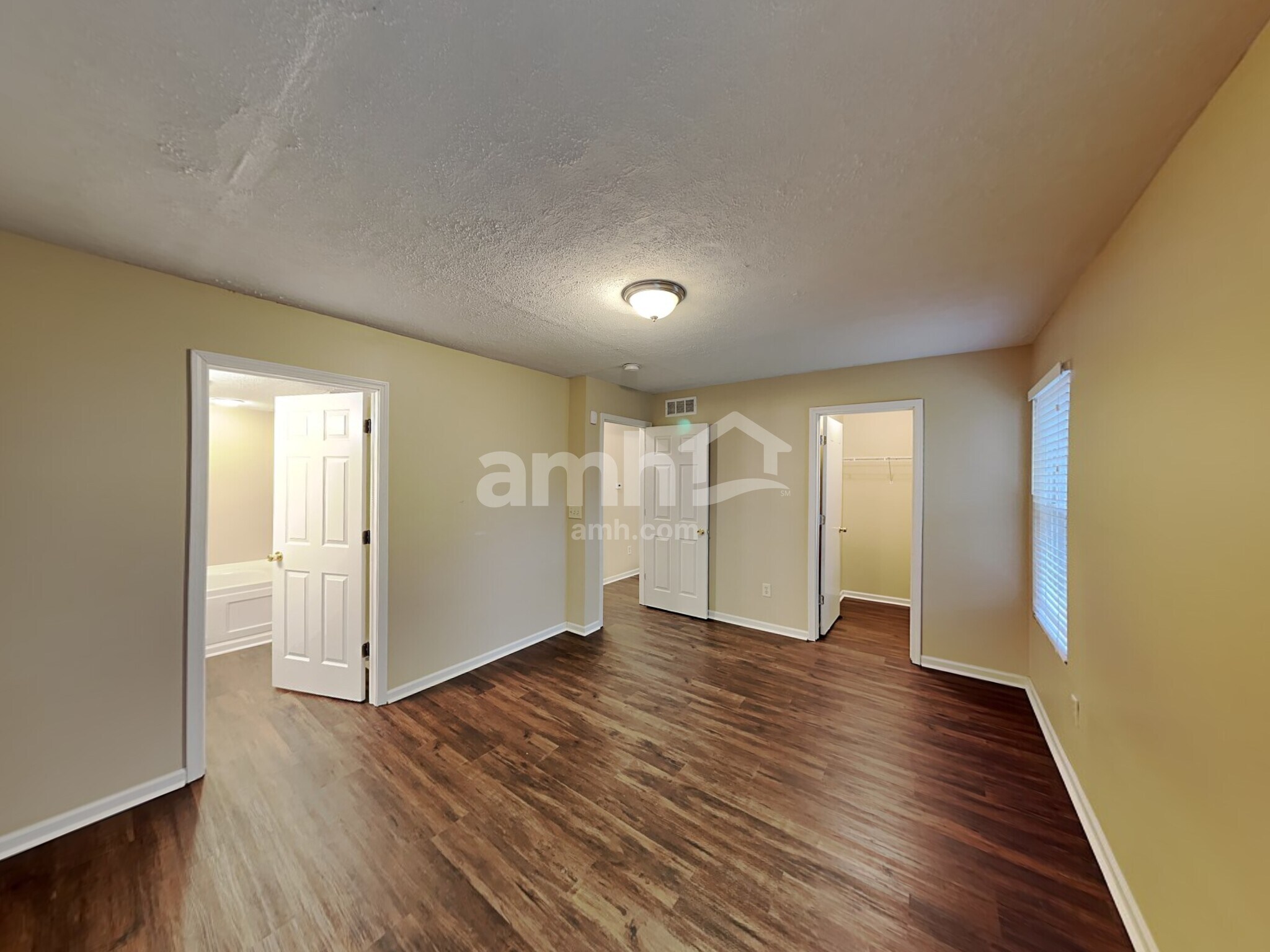 Building Photo - 7901 Chapel Stone Rd