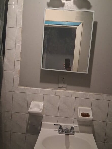 Building Photo - 696 Georgia Ave