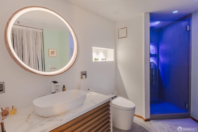 Building Photo - 1800 Washington St