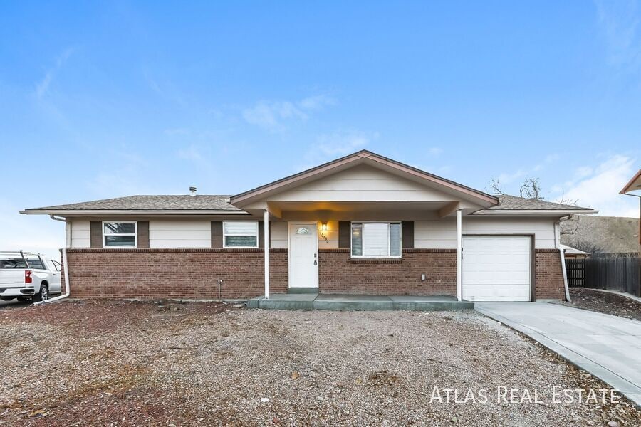 Building Photo - 10290 Benton St