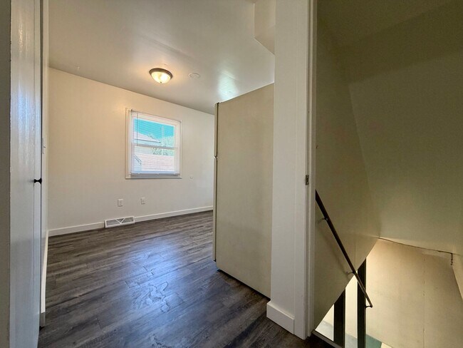 Building Photo - 487 84th St SW