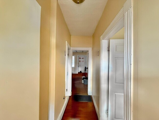 Building Photo - 202 Fayette St