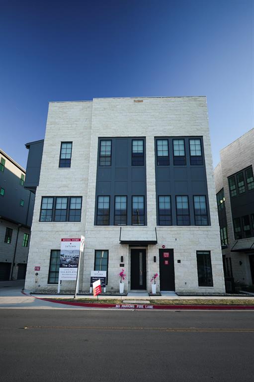 Building Photo - 264 Pullman Ct