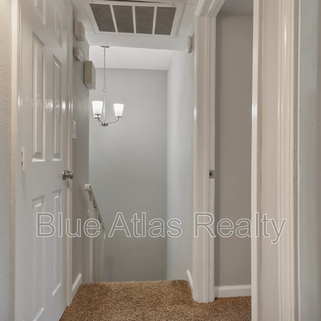 Building Photo - 412 Arborview Dr