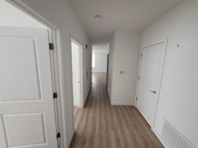 Building Photo - 306 Bergen Ave