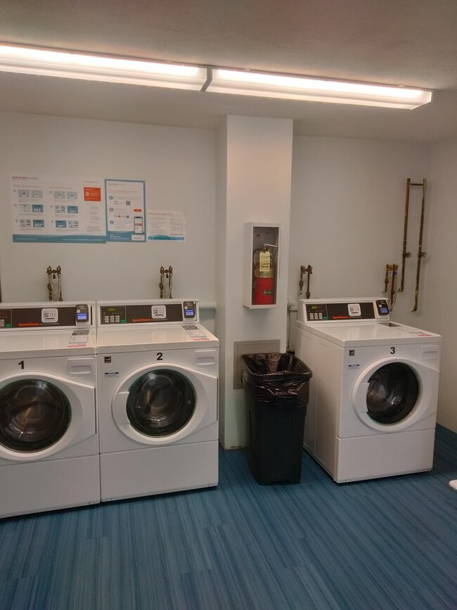 Building Photo - 340 Main St