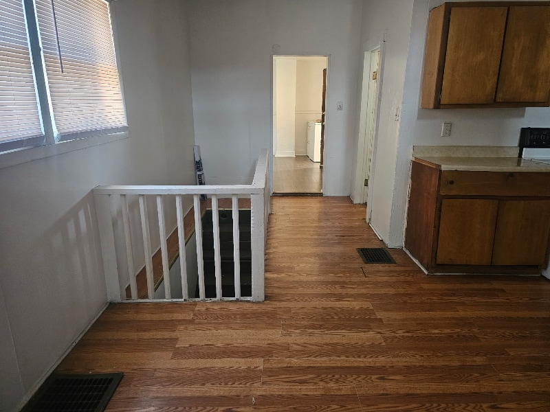 Building Photo - 640 E Northern Ave