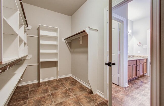Building Photo - 3511 Christopher Dr