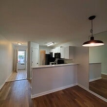 Building Photo - Claypond Village