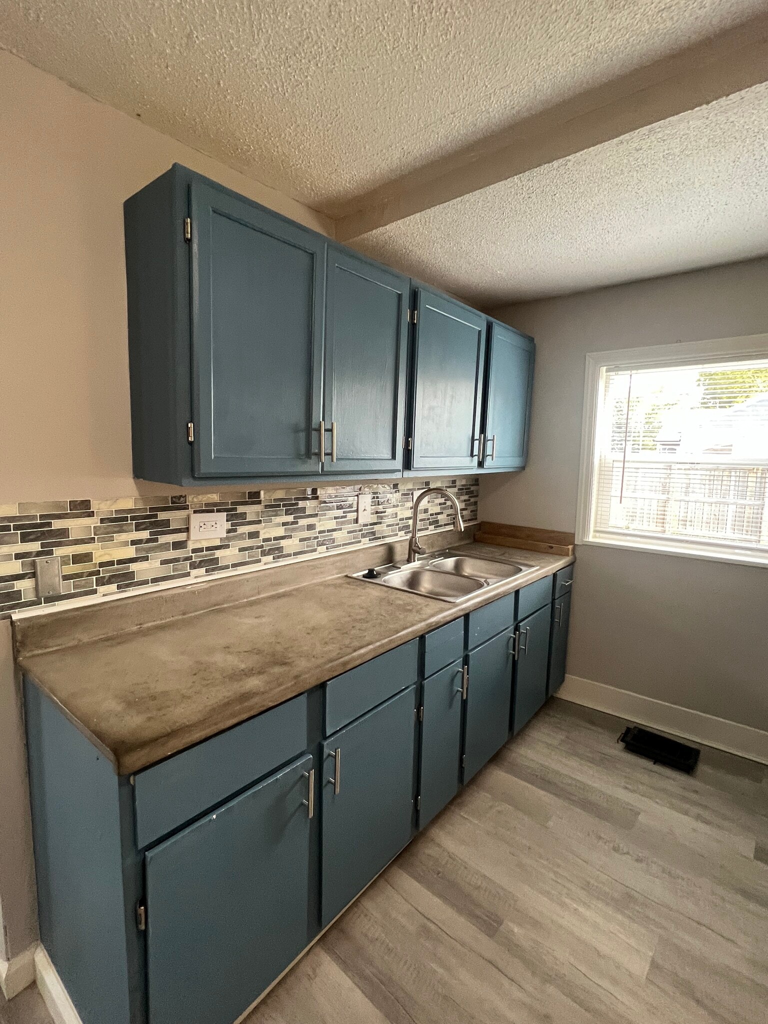 Building Photo - 278 Hosack St