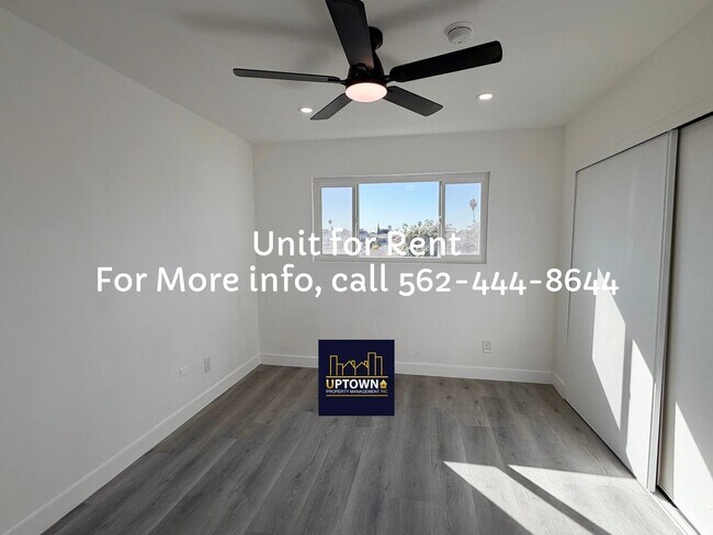 Building Photo - Breed