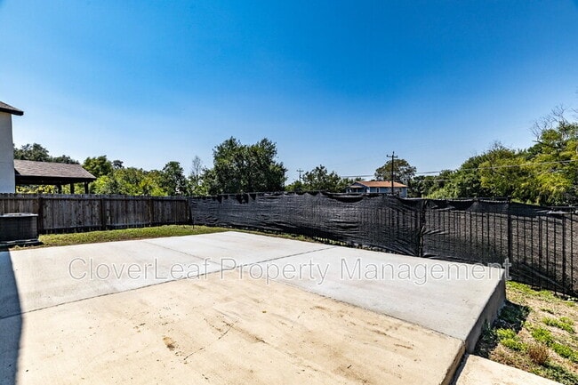 Building Photo - 10423 Legacy Cv