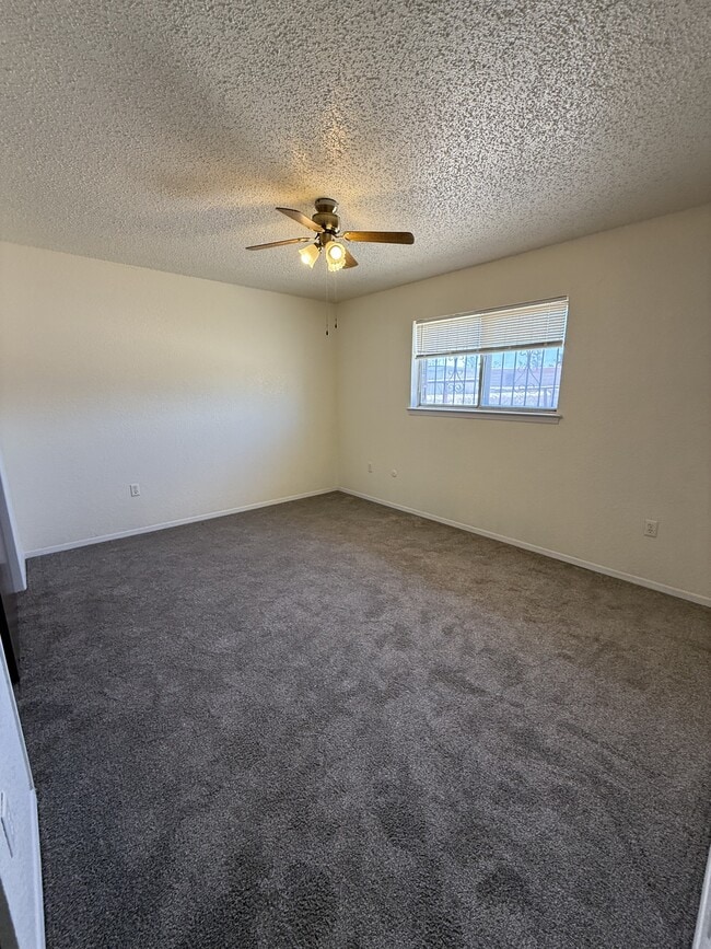Building Photo - 8403 Villanova Dr