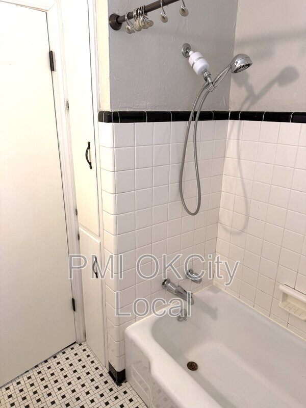 Building Photo - 3025 NW 67th St