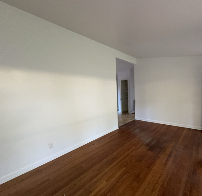 Building Photo - Pet Friendly! 3 bedroom in East Chattanoog...