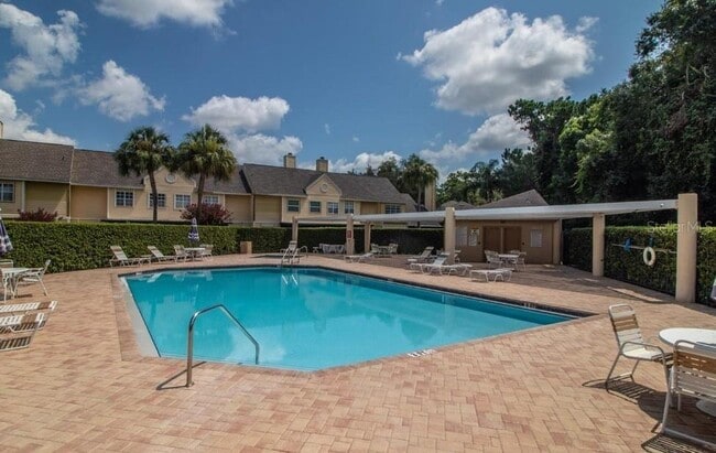 Building Photo - 3611 Pine Knot Dr