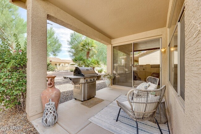 Building Photo - 9746 E Coopers Hawk Dr